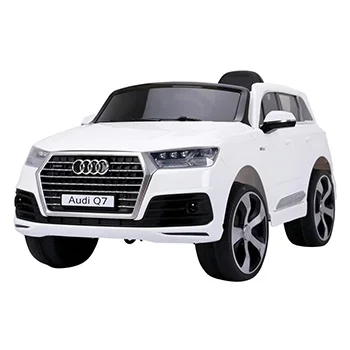 Auto na akumulator licencirani Audi Q7 model 213 beli Auto na akumulator licencirani Audi Q7 model 213 beli
