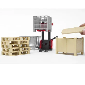 Bruder ručni viljuškar sa paletama i figurom 622008-3 Bruder ručni viljuškar sa paletama i figurom 622008-3