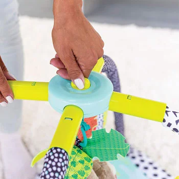 Infantino 4u1 TWIST&FOLD podloga 115175-6 Infantino 4u1 TWIST&FOLD podloga 115175-6