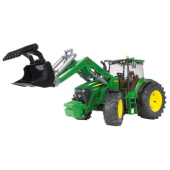 Bruder  traktor John Deere 7930 sa utovarivačem 030513 