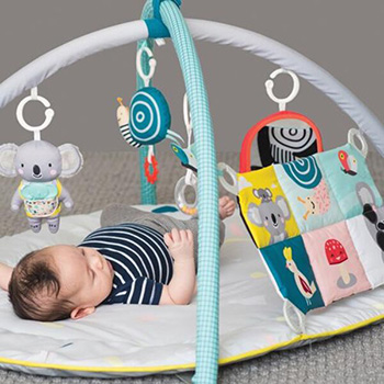 Taf toys podloga sa gimnastikom All Around Me 114055-2 Taf toys podloga sa gimnastikom All Around Me 114055-2