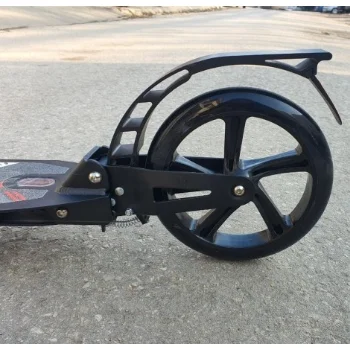 Trotinet za odrasle sa ručnom kočnicom 658 Maxi crni sklapajući -1